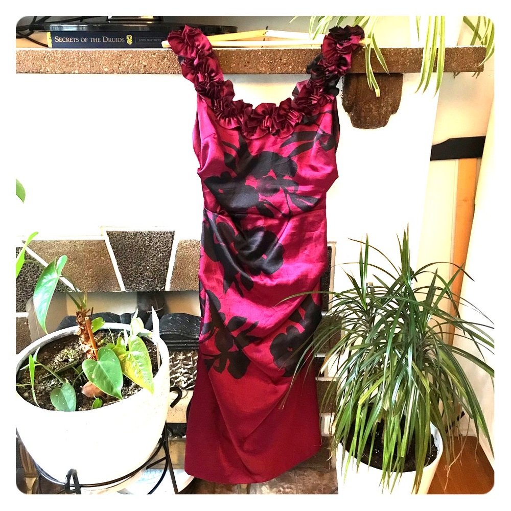 Women's Fuchsia Floral Embellished Sheath Dress